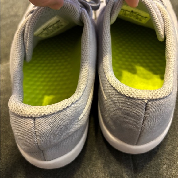 Nike Essentialist Canvas Mens Shoe. Size 9.5. - Picture 4 of 8